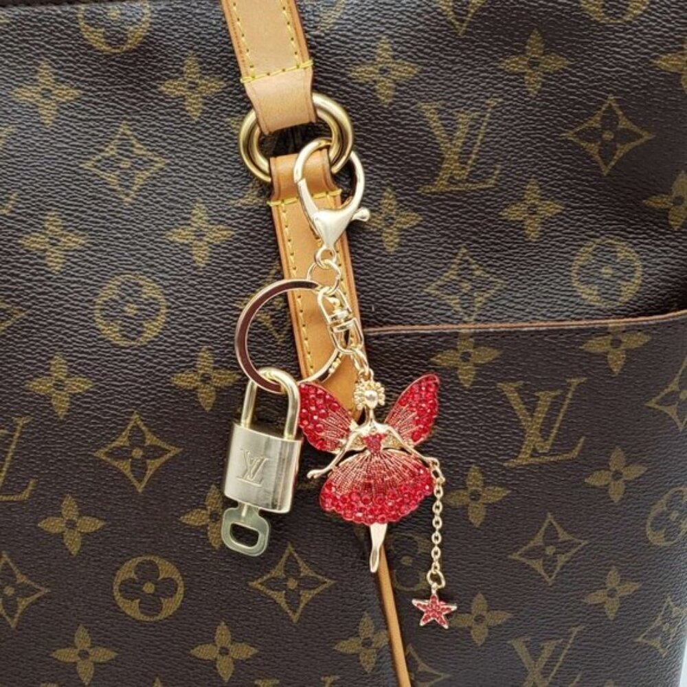 Louis Vuitton Authentic Gold Padlock 🔑 Key + Stylish Unbranded Fairy Bag Charm - Picture 3 of 8